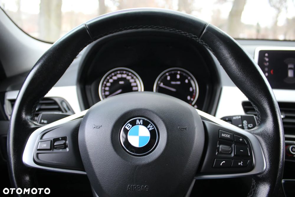 BMW X2 sDrive18d Advantage Plus - 35