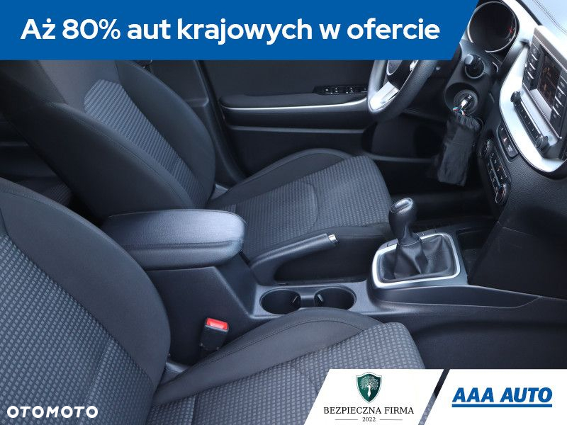 Kia Ceed - 10