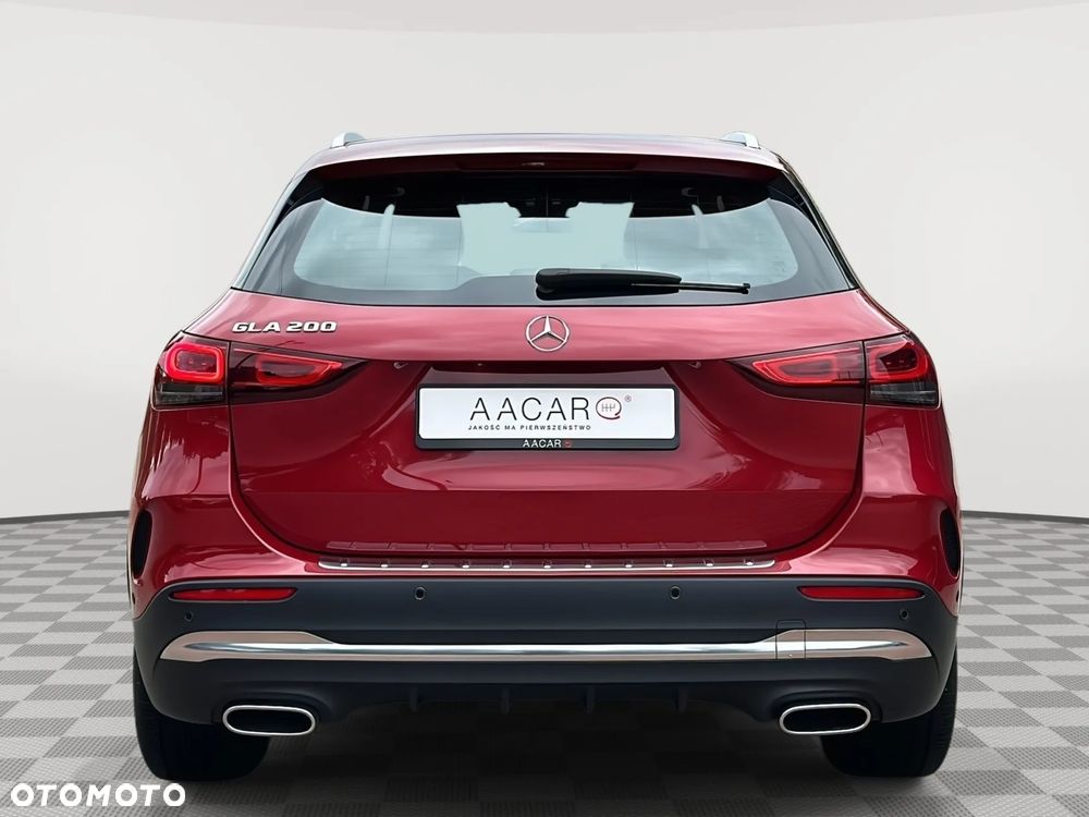 Mercedes-Benz GLA 200 AMG Line - 3