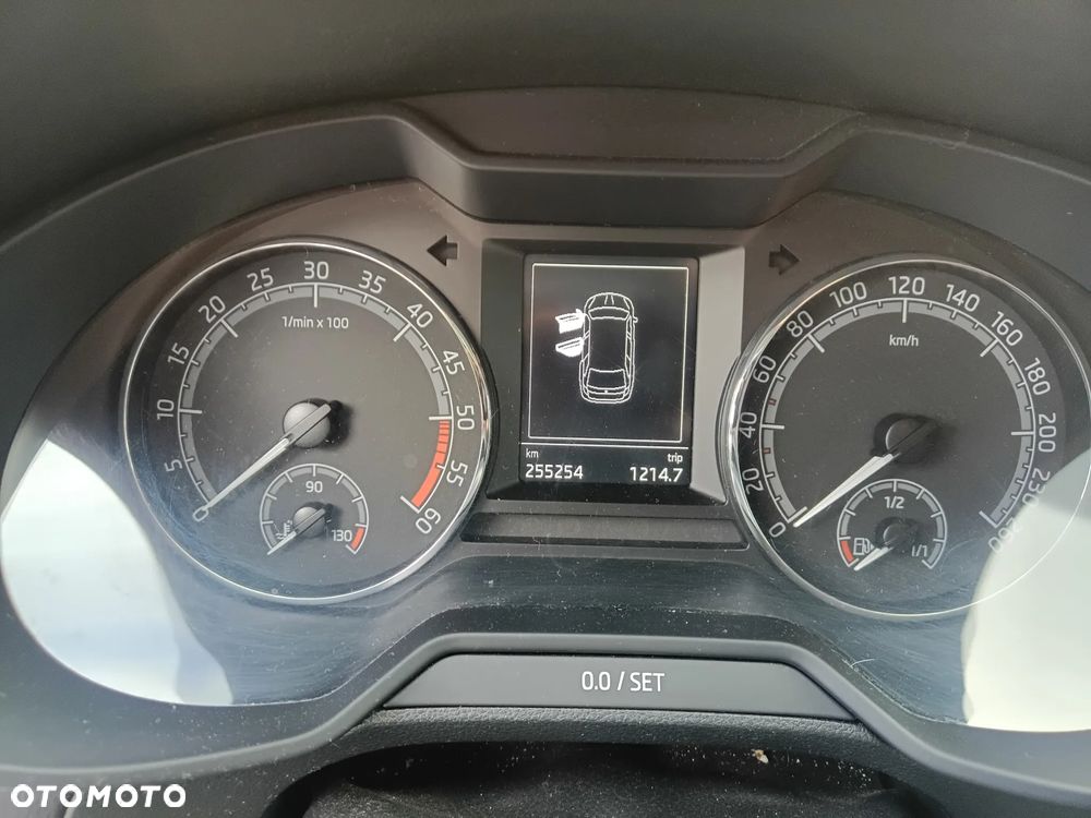 Skoda Octavia 1.6 TDI Active - 9