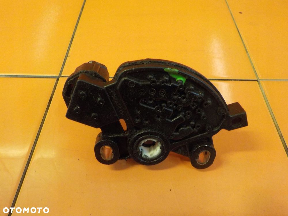 LAGUNA III 2.0 DCI 10r 150KM M9R808 pozycjoner potencjometr skrzyni biegow - 2