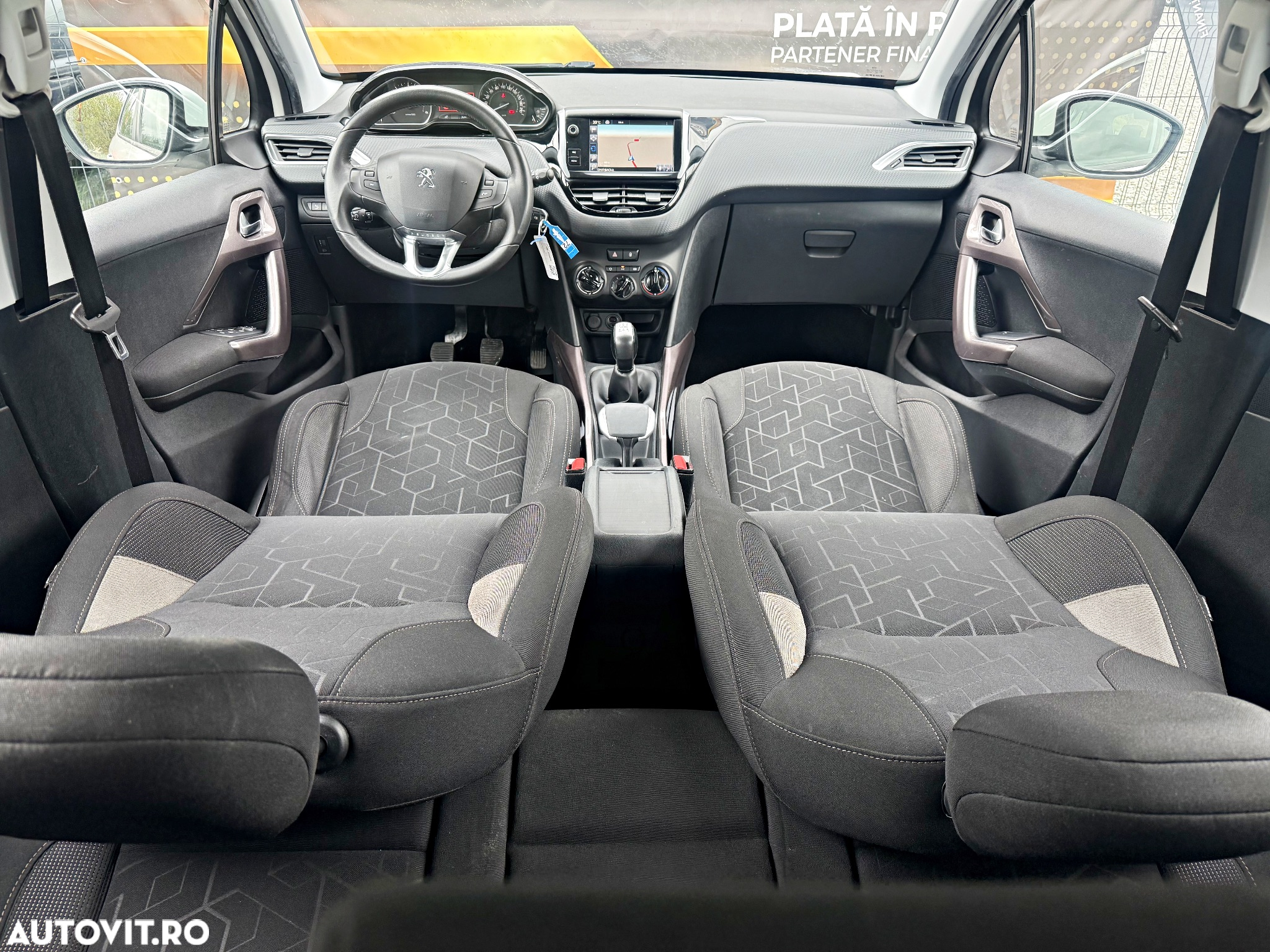 Peugeot 2008 1.6 e-HDi FAP STT Allure - 8