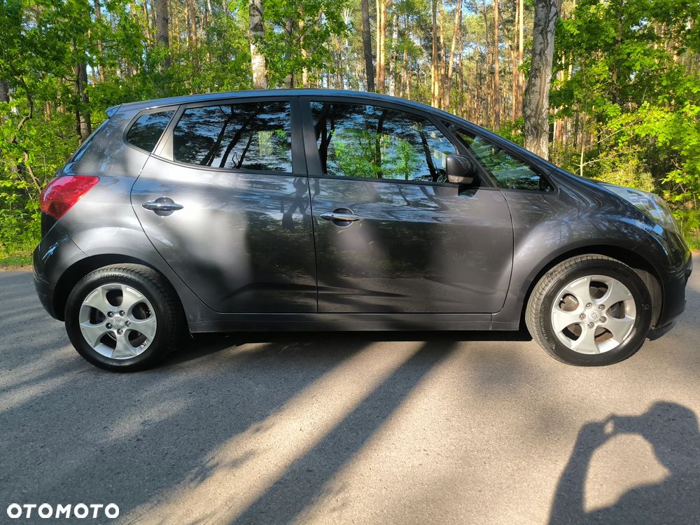 Kia Venga 1.6 CRDi L - 11