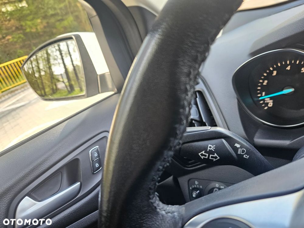 Ford Kuga 1.5 EcoBoost 2x4 Trend - 25