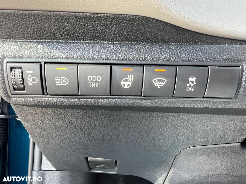 Toyota Corolla 1.8 HSD Dynamic - 19