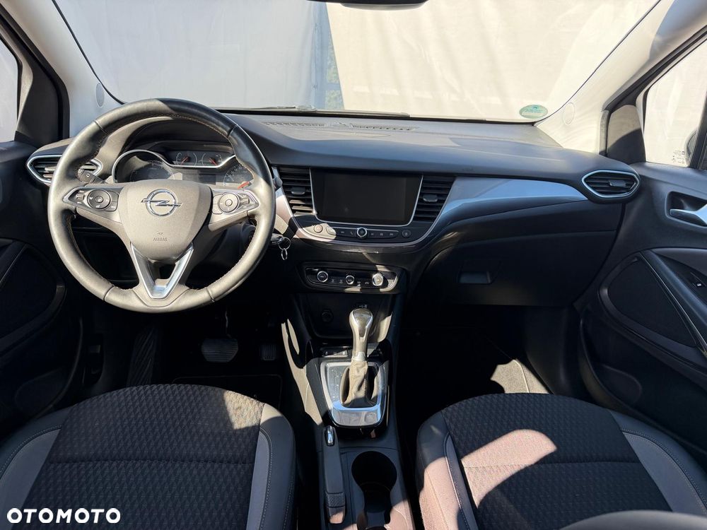 Opel Crossland X 1.2 T Design Line S&S - 22