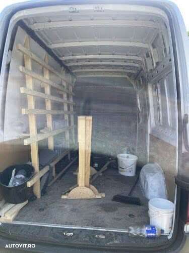 Mercedes-Benz Sprinter - 2