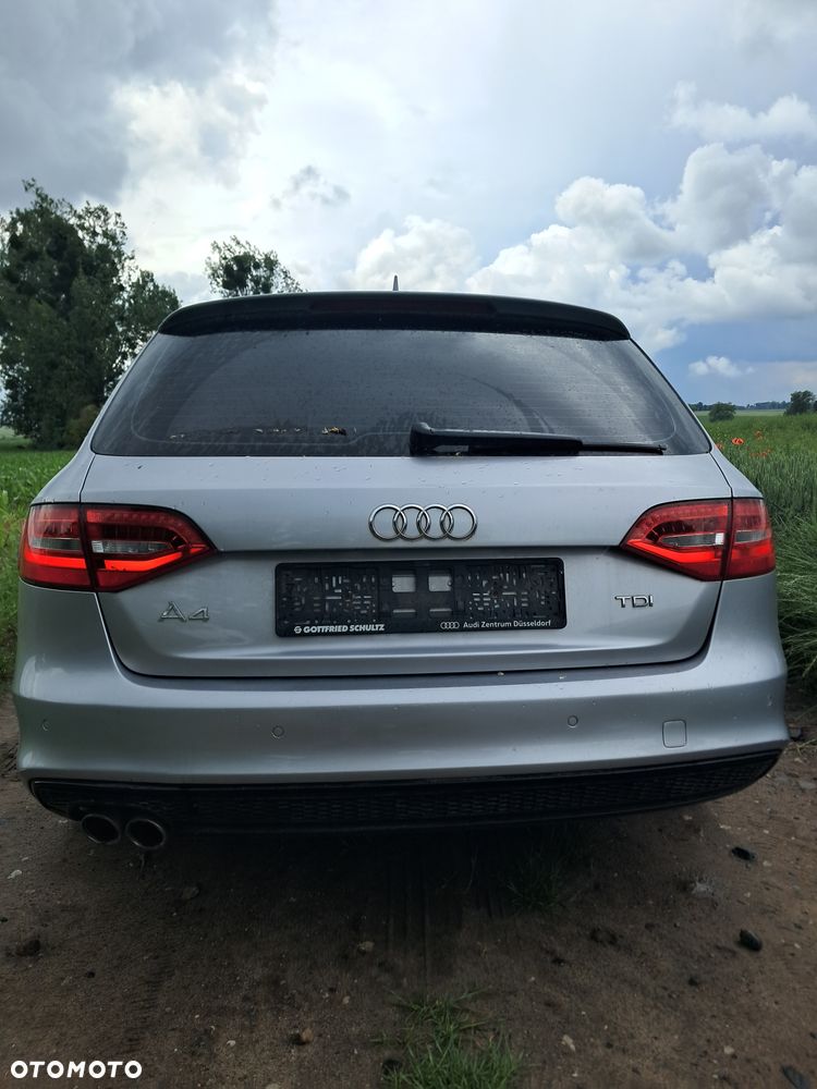 Audi A4 Avant 2.0 TDI DPF clean diesel S line Sportpaket - 4