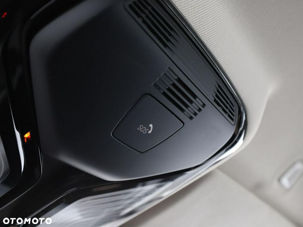 BMW Seria 5 520d mHEV - 36