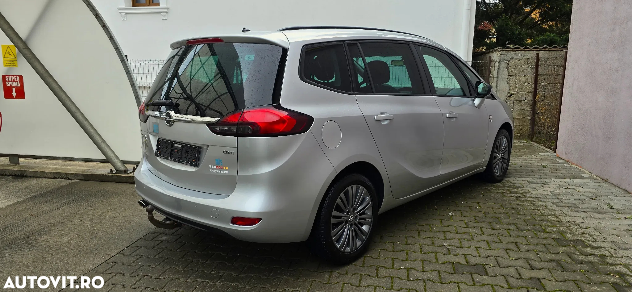 Opel Zafira Tourer 2.0 CDTI Automatik Active - 3