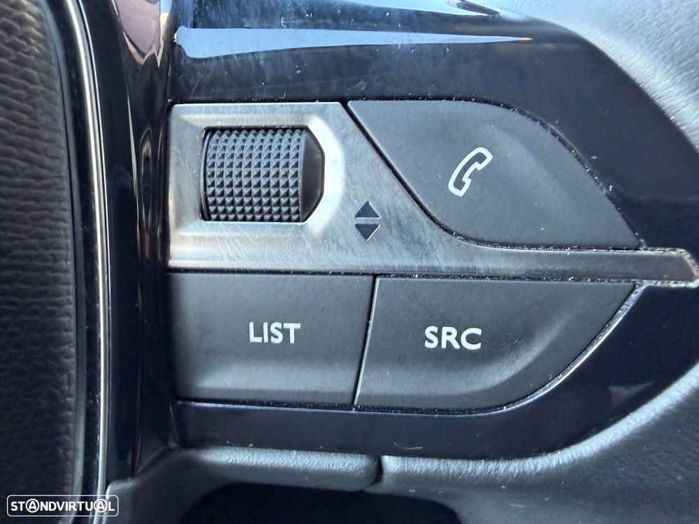 Peugeot 3008 PureTech 130 Stop & Start Allure - 32