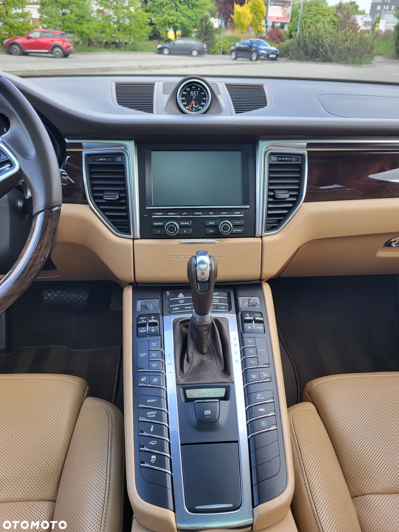 Porsche Macan Turbo - 9