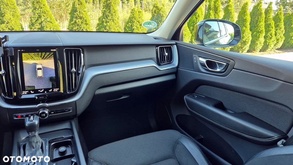 Volvo XC 60 D4 Momentum Pro - 15