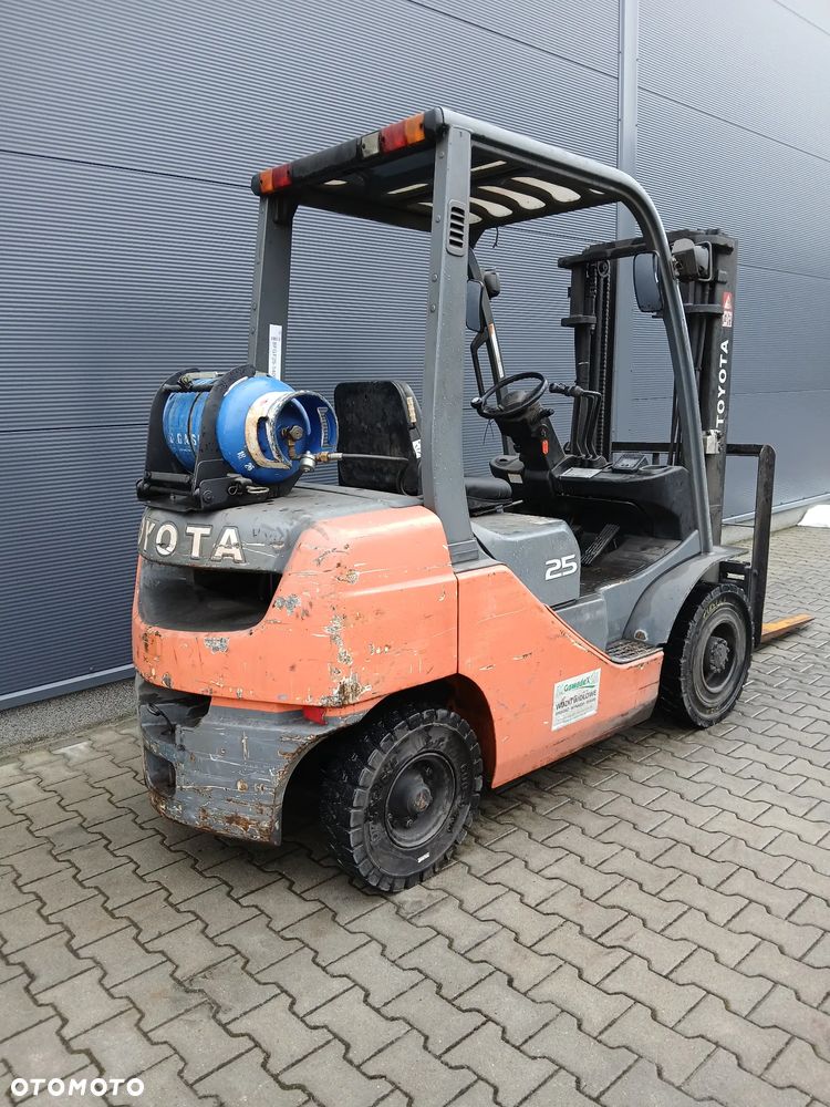 Toyota 02-8FGF25 - 6