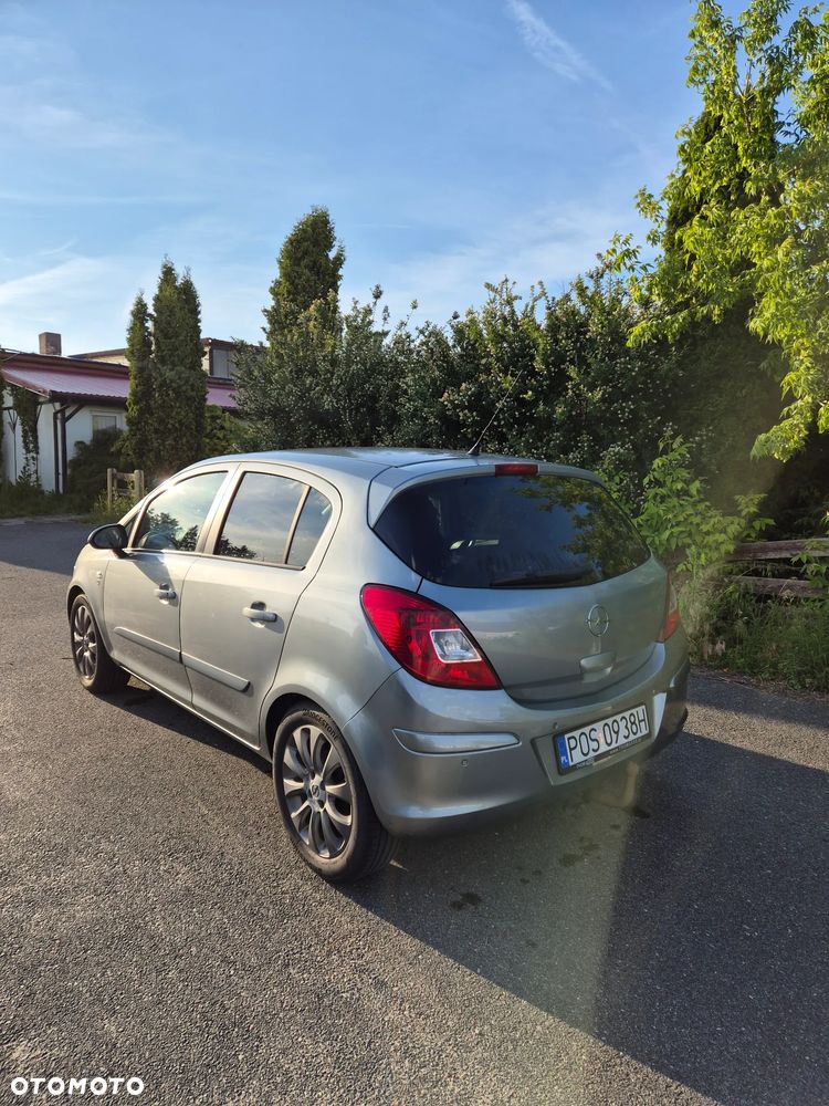 Opel Corsa 2010 photo 3