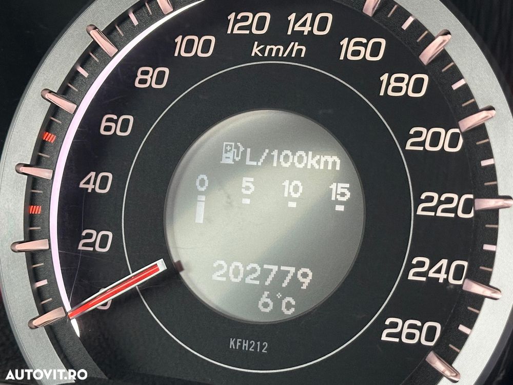 Honda Accord 2.0 Elegance Advantage - 12