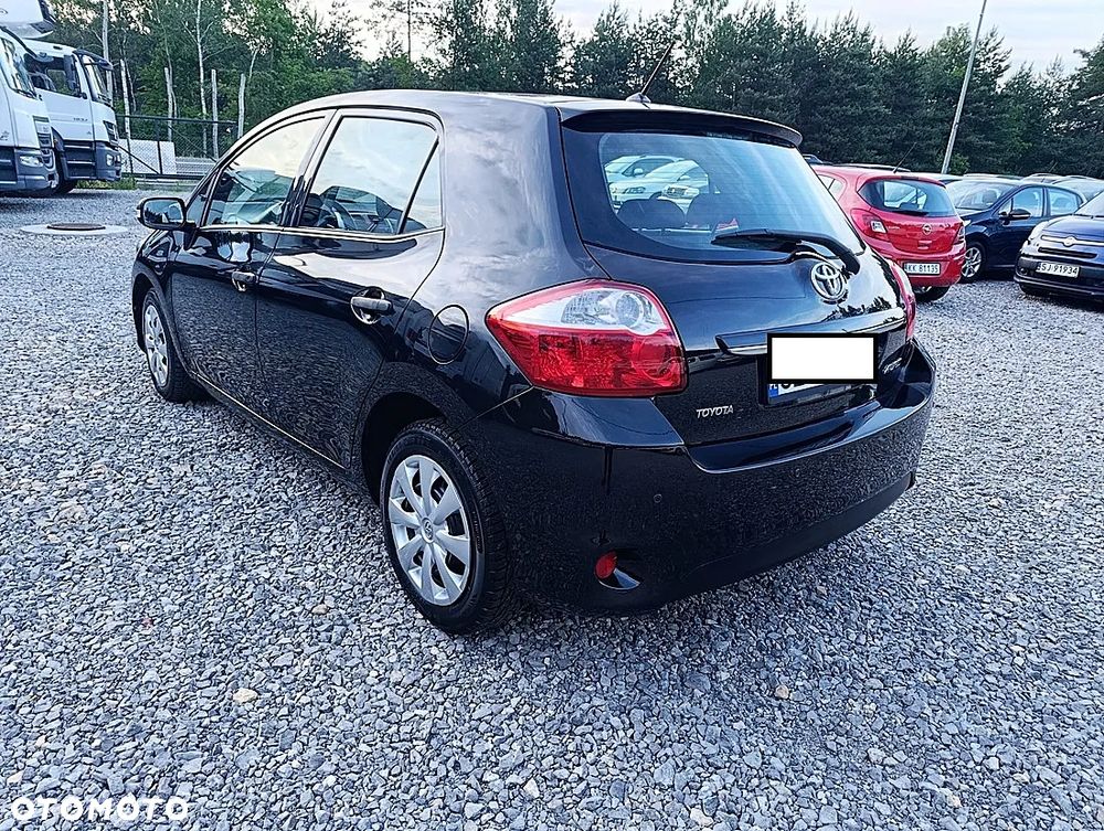 Toyota Auris 1.33 VVT-i Terra Start - 4