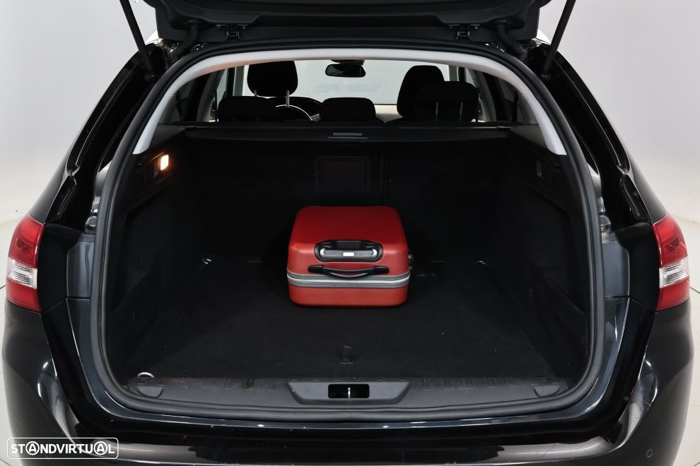 Peugeot 308 SW 1.5 BlueHDi Style - 26