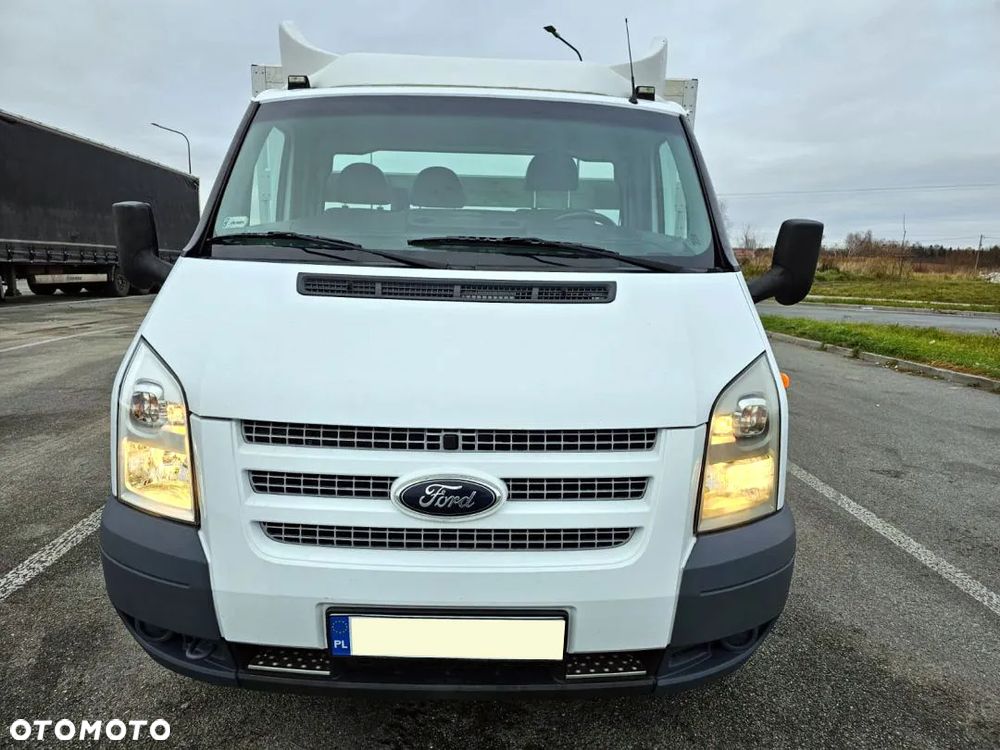 Ford Transit - 12