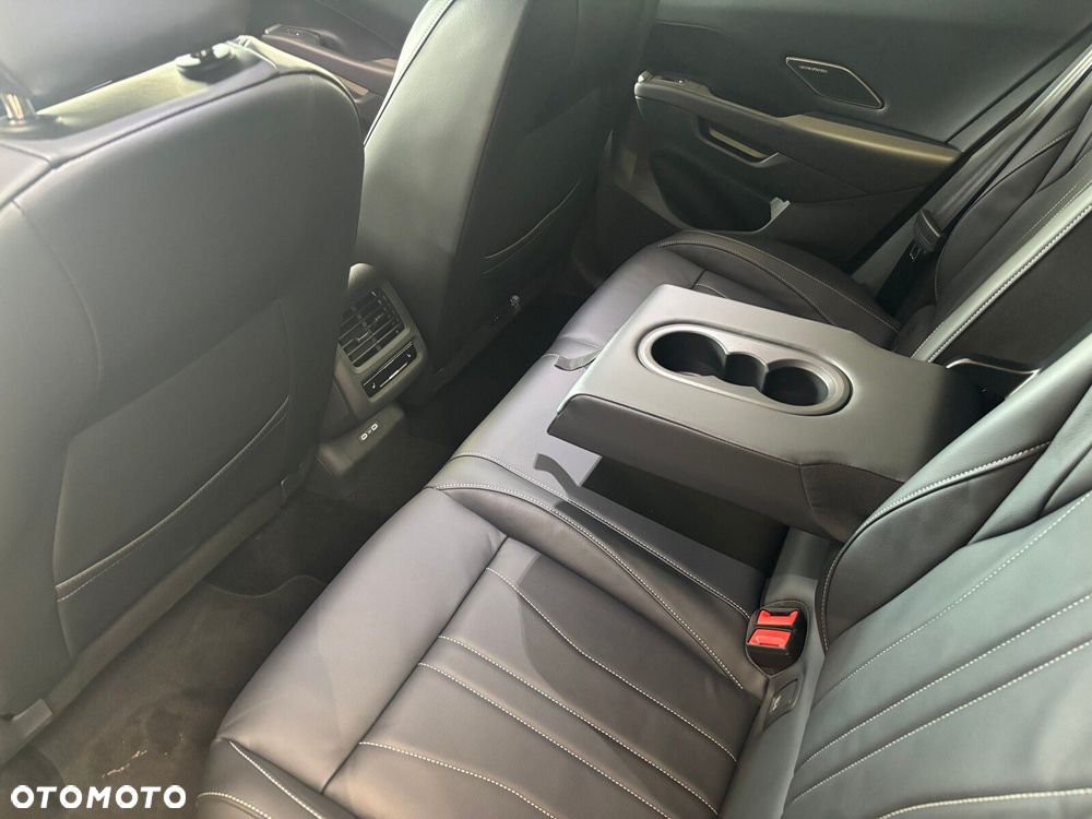 Volkswagen T-Roc - 8