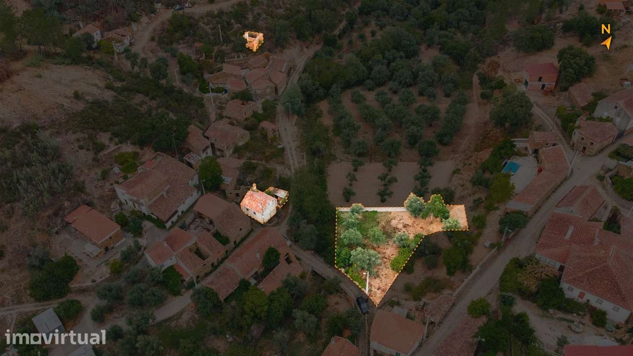 Moradia para Restaurar T3 Venda em Almaceda,Castelo Branco - Grande imagem: 2/48