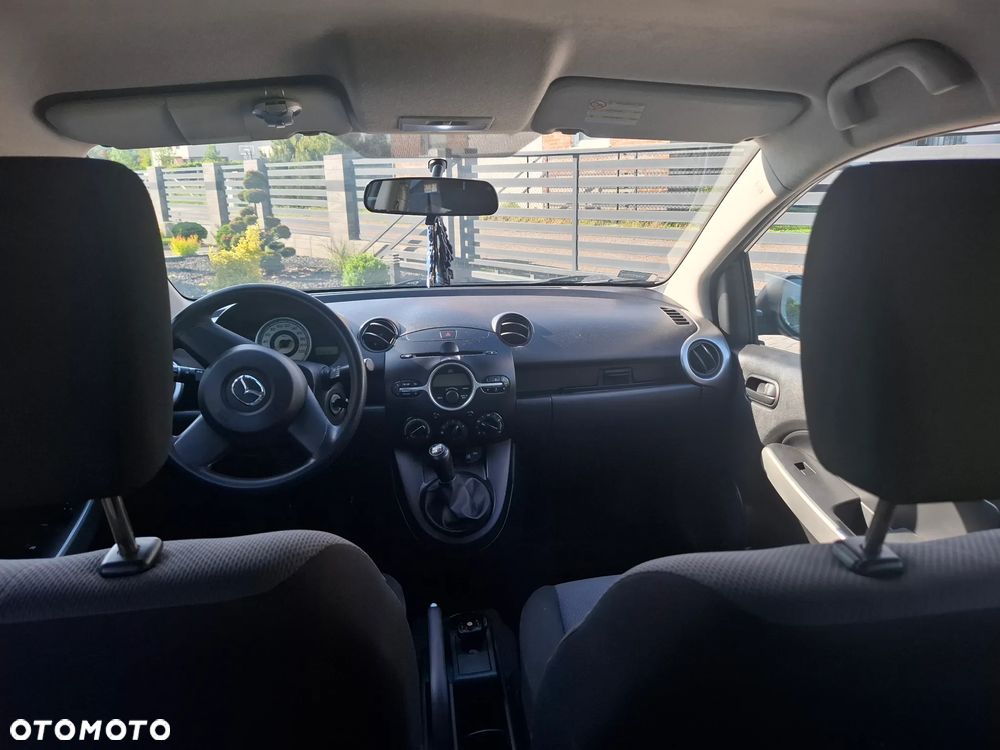 Mazda 2 - 5