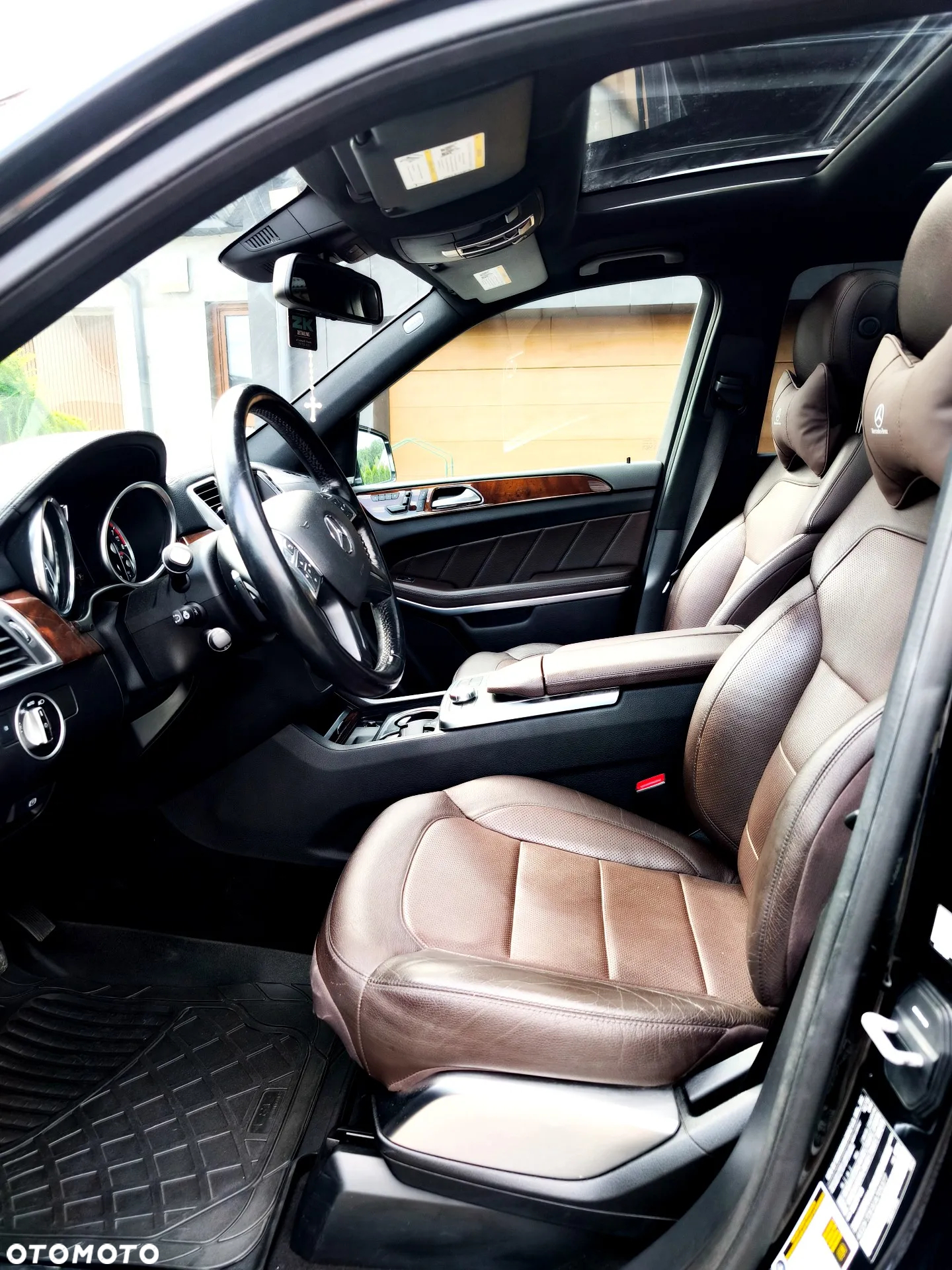 Mercedes-Benz GL - 17