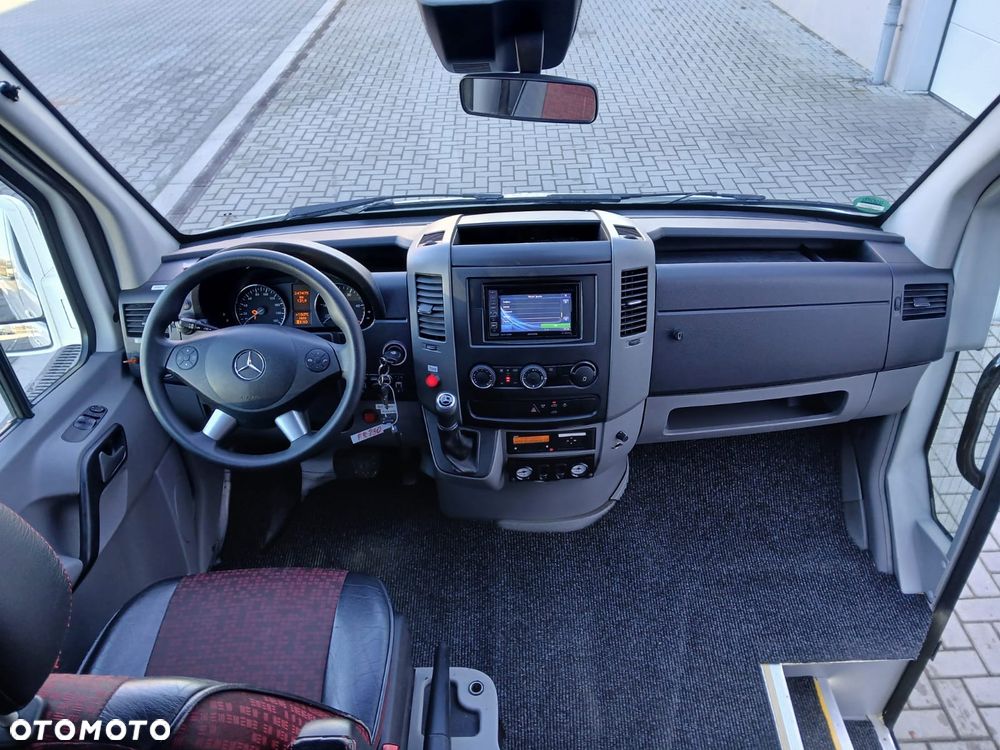 Mercedes-Benz 519 wersja turystyczna - 8