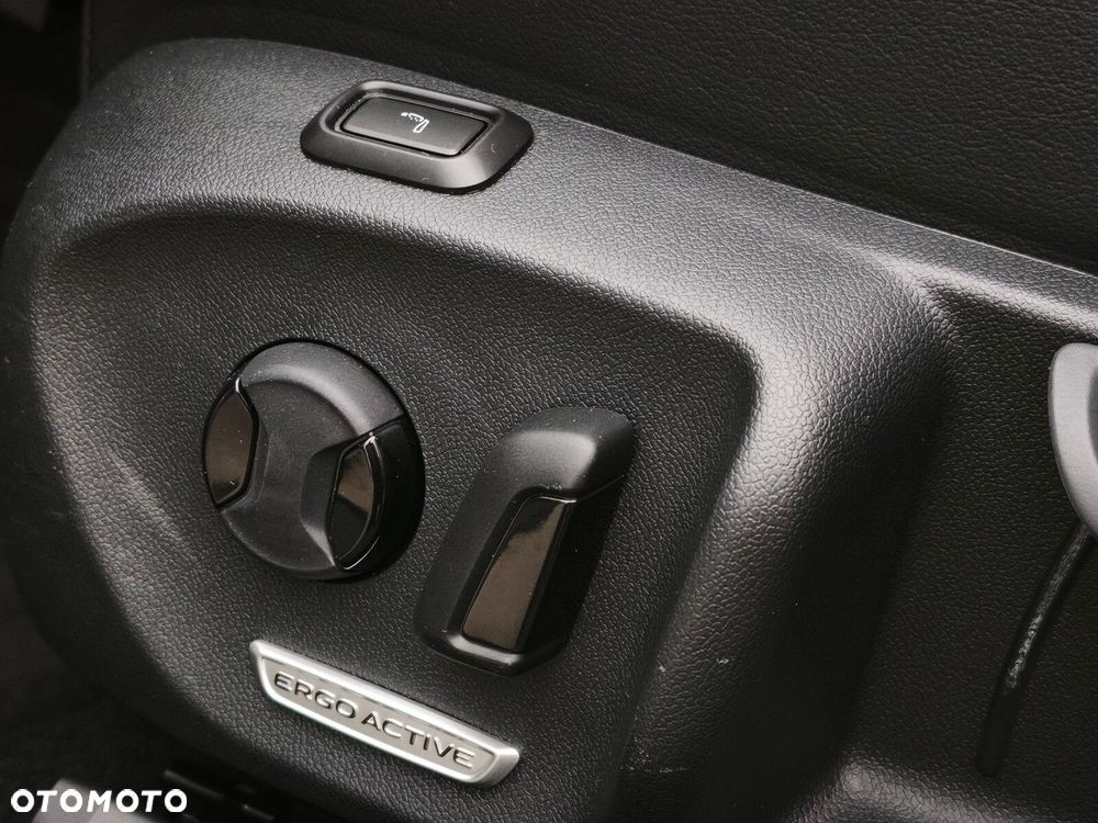 Volkswagen Passat - 28