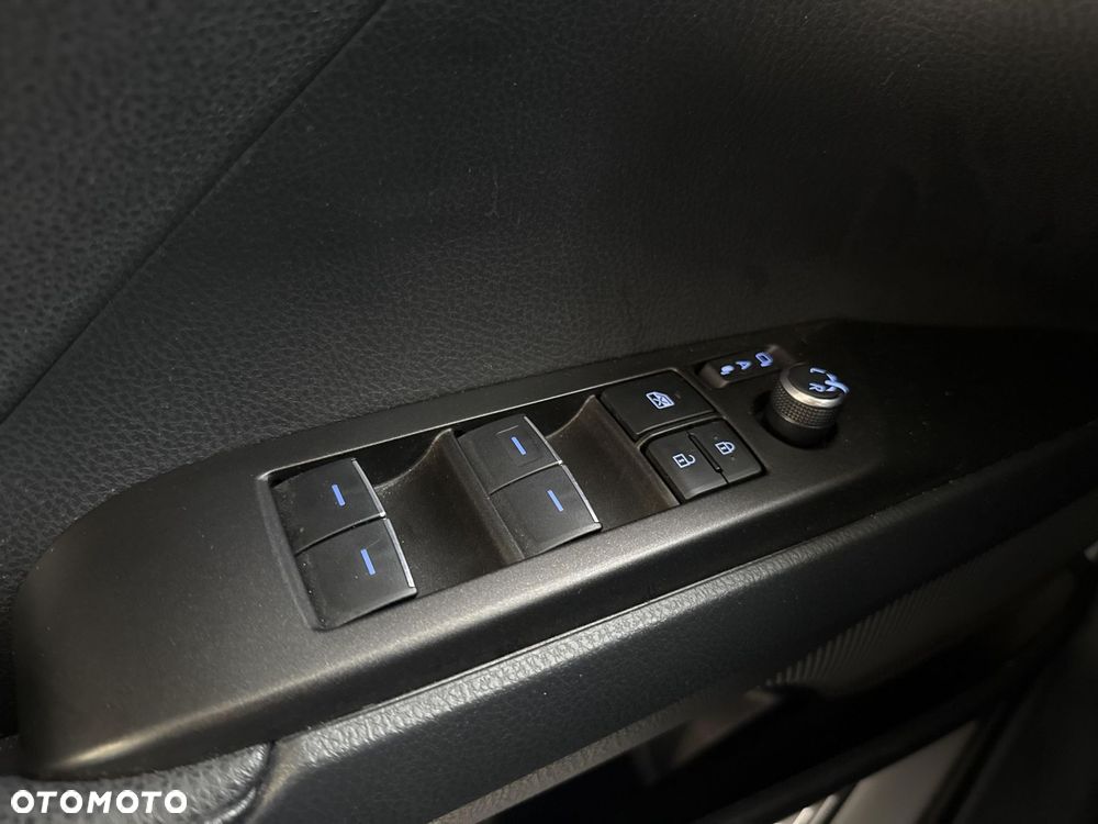 Toyota Camry 2.5 Hybrid Executive CVT - 20