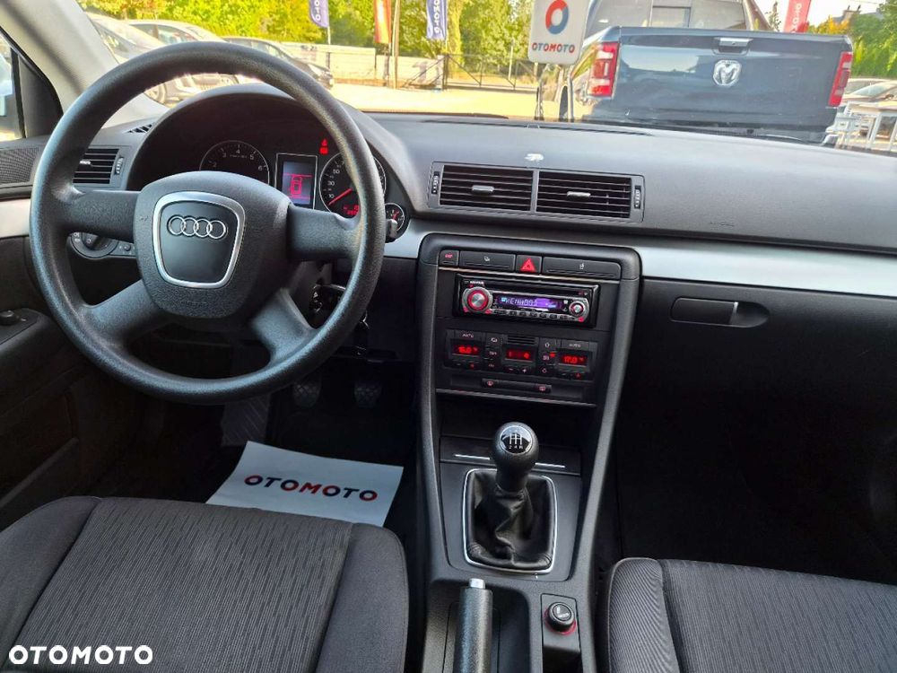 Audi A4 Avant - 22