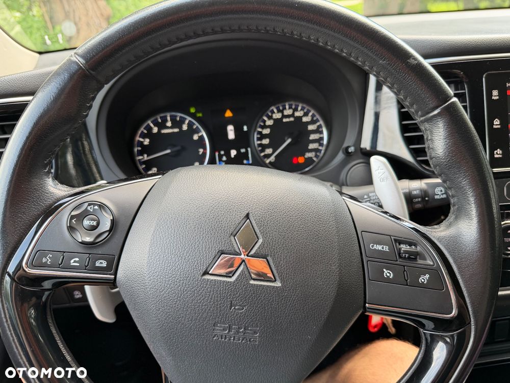 Mitsubishi Outlander 2.0 2WD CVT Diamant Edition - 19
