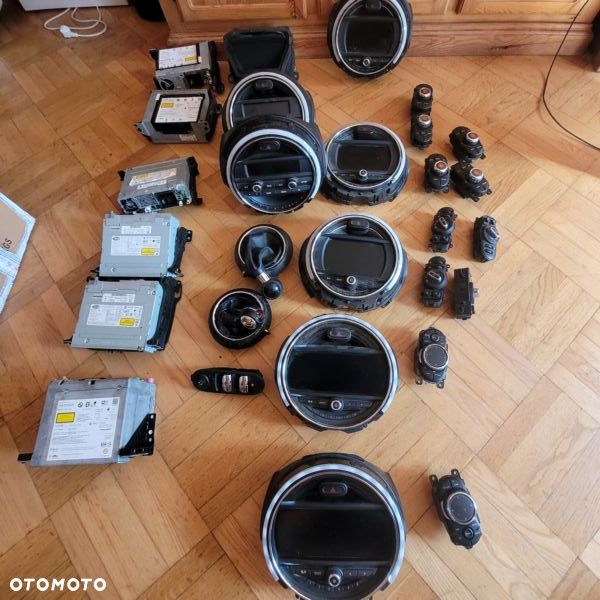mini F56 f55 f54 f60 BMW Radio Nawiagacja Navi Harman 6991588 2449488 9387561 9365852 9381305 9365844 9365837 6822586 8718206  Wyswietlacz Monitor Ekran 9387452 9279424 Radio Odtwarzacz CD Alpine 6818045 9361654 POKRĘTŁO iDRIVE 9350735 9392037 9317694 9381679  Włącznik Świateł 9301808 6824881 9390257 9328098 9301807 WYŚWIETLACZ HEAD UP 9389364 - 1
