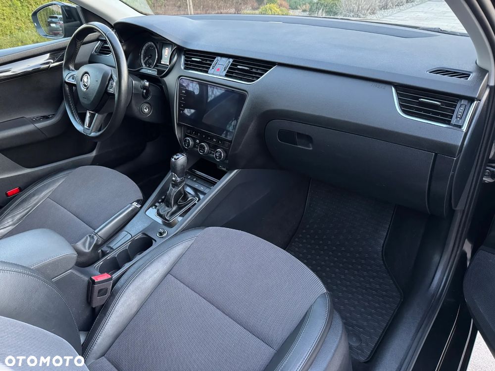Skoda Octavia 2.0 TDI SCR 4x4 Style DSG - 11