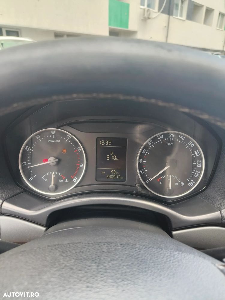 Skoda Octavia 1.4 MPI - 4