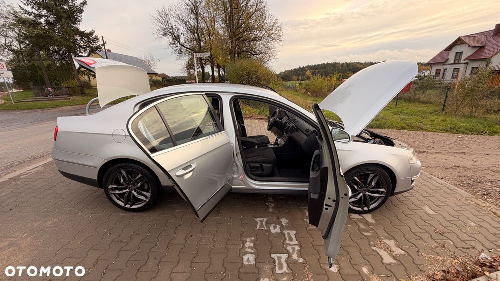 Volkswagen Passat - 4