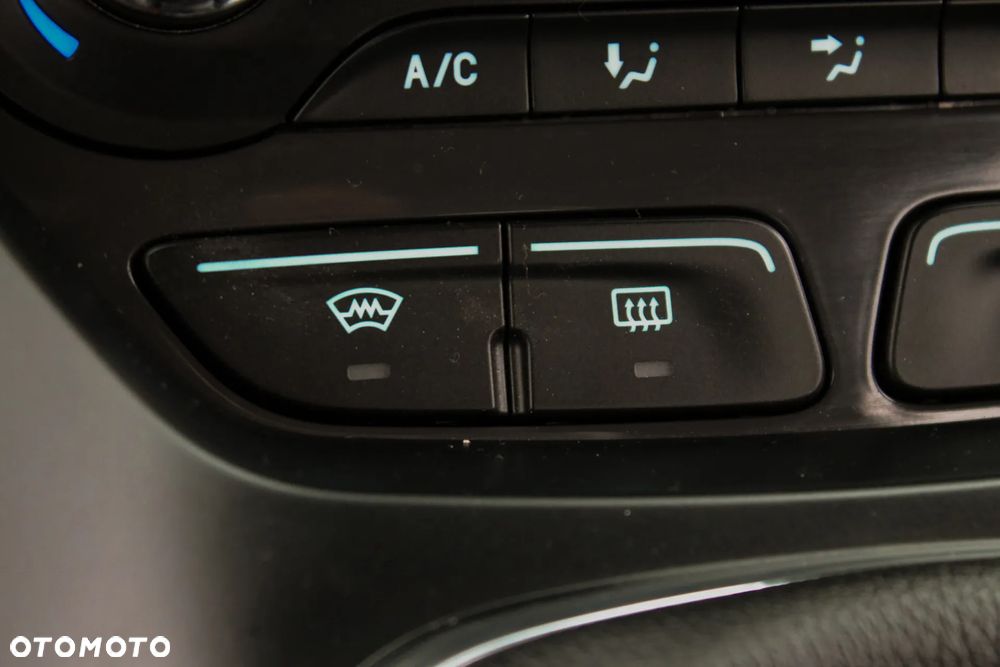 Ford Kuga 2.0 TDCi FWD Titanium - 35