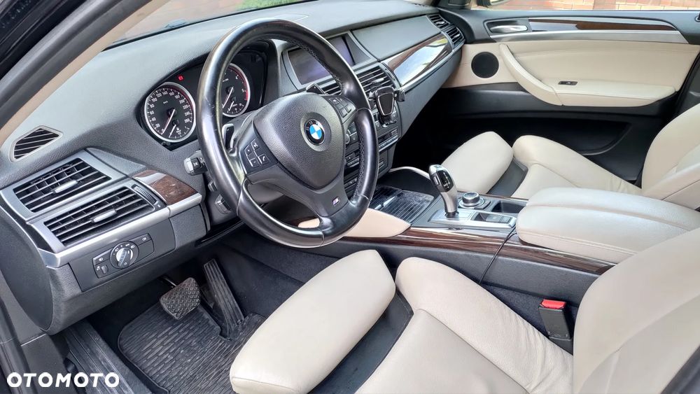 BMW X6 - 32