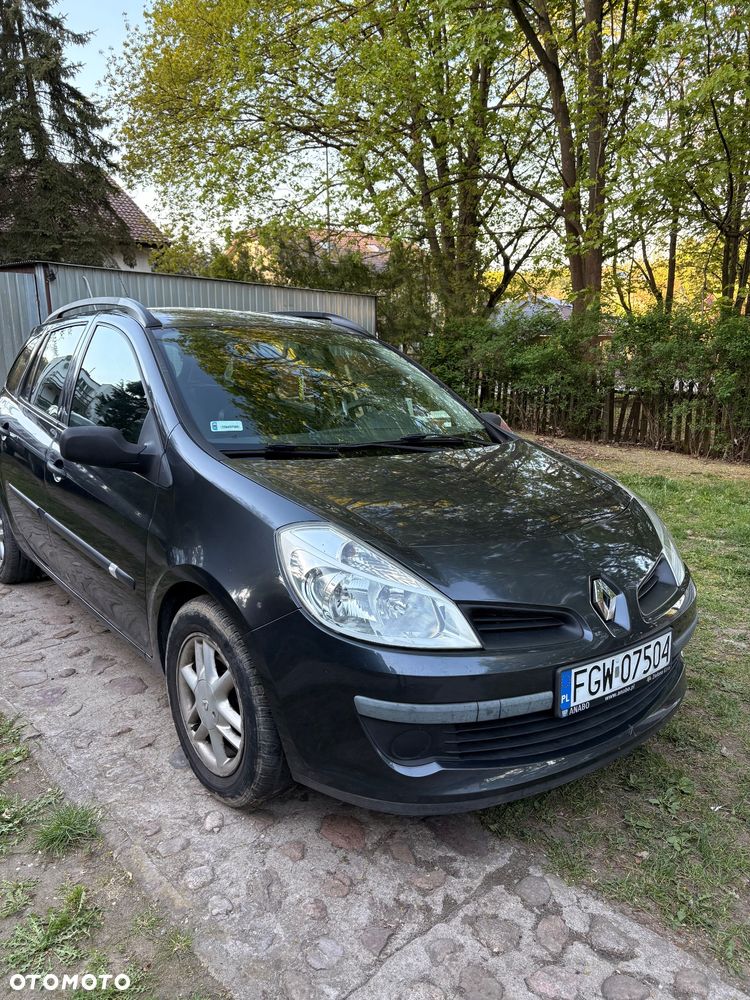 Renault Clio - 1