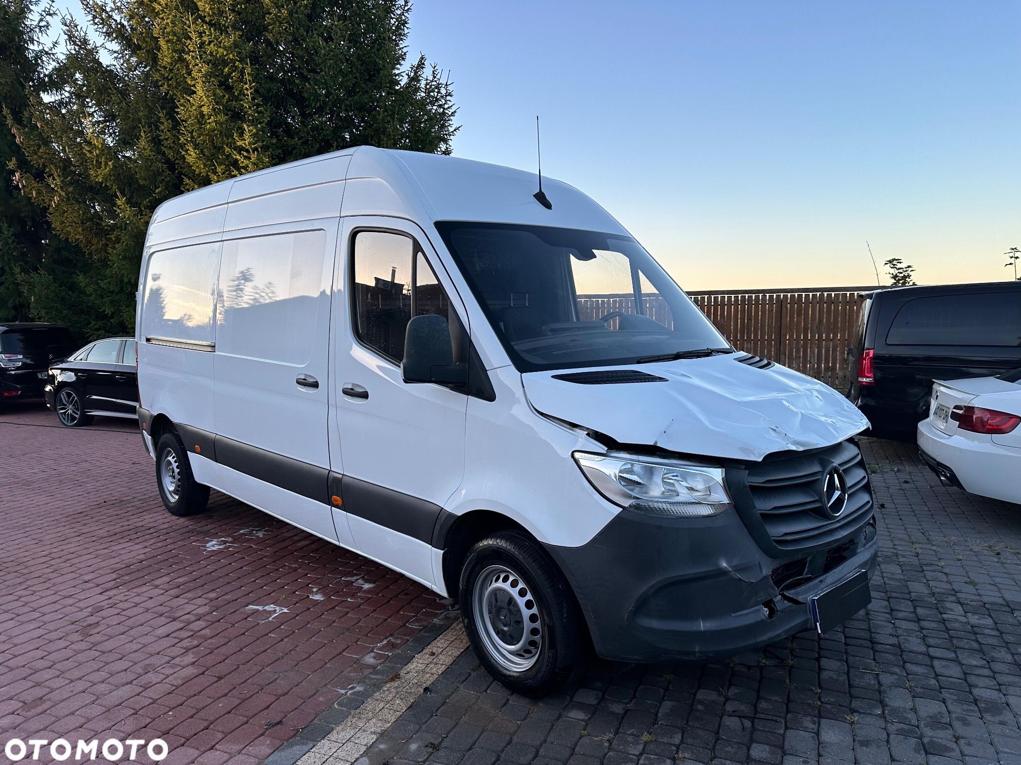 Mercedes-Benz Sprinter - 1