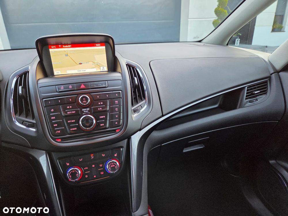 Opel Zafira - 18