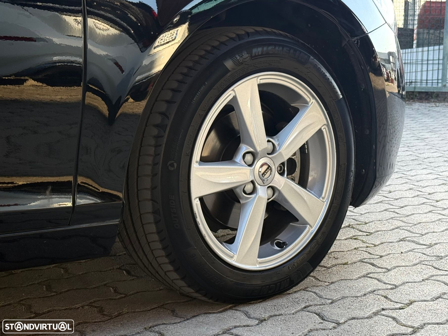 Volvo V40 2.0 D2 Momentum Eco - 5