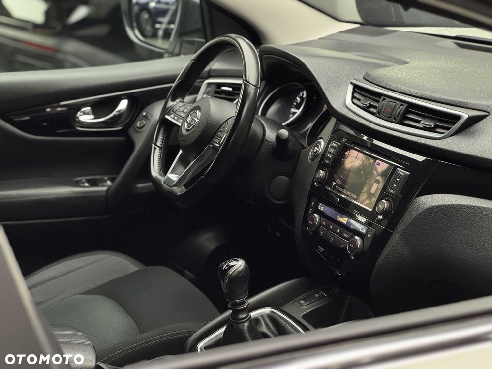 Nissan Qashqai 1.3 DIG-T N-Connecta - 37