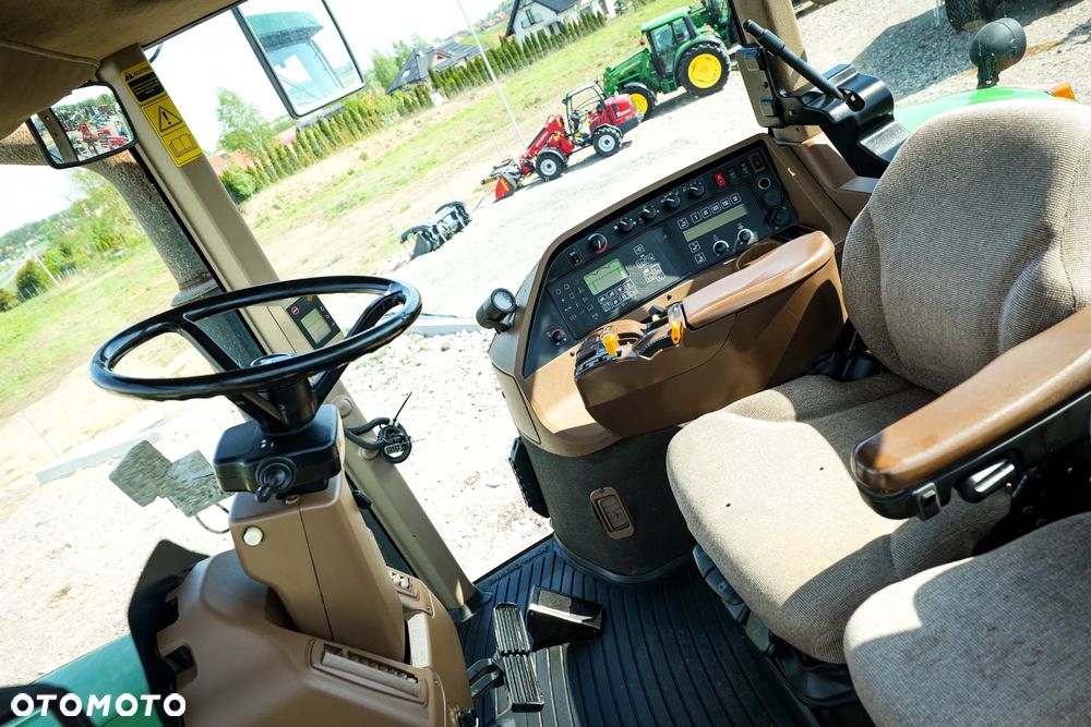 John Deere 8220 - 33