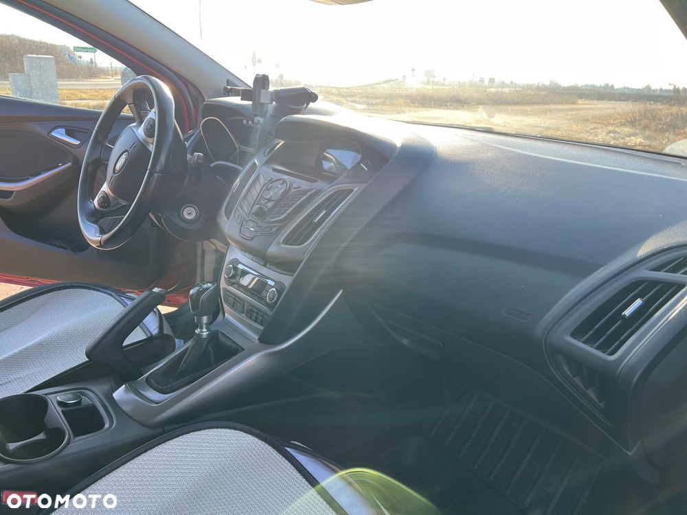 Ford Focus 1.0 EcoBoost Titanium - 16