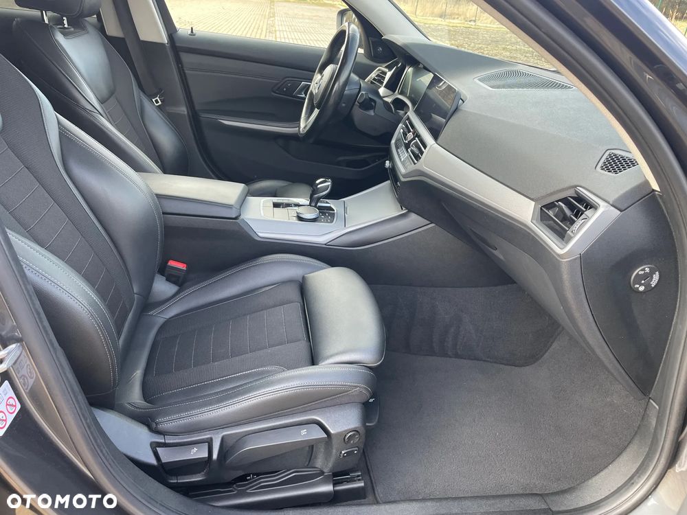 BMW Seria 3 320d - 21
