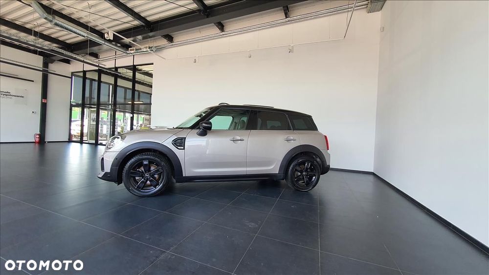 MINI Countryman Cooper Classic Trim - 2