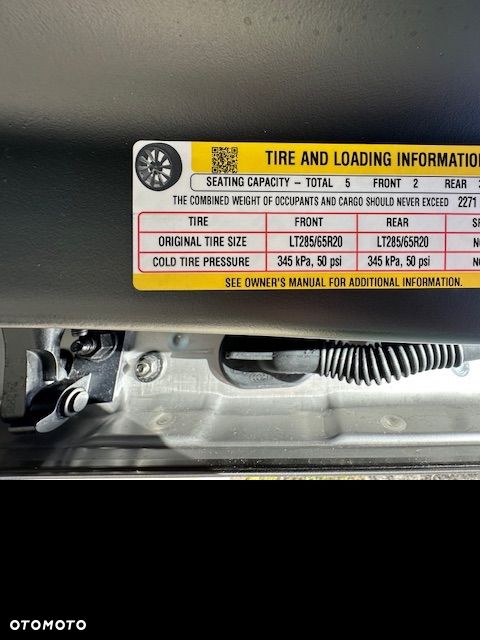 Tesla Cybertruck - 15