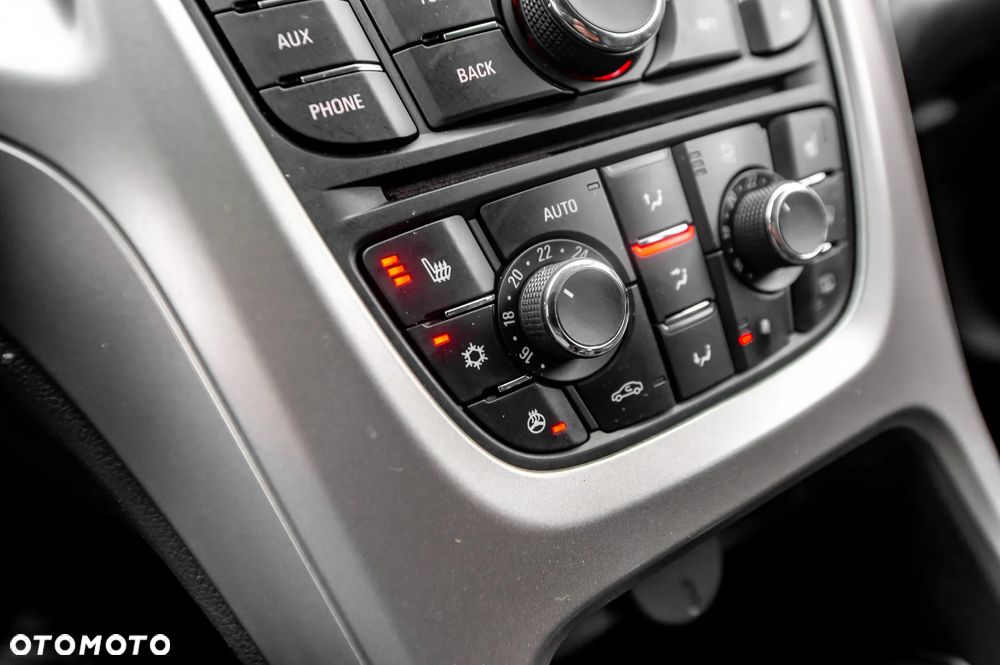 Opel Astra 1.4 Turbo 150 Jahre - 30