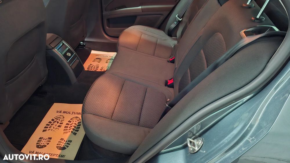 Skoda Superb 2.0 TDI PD Comfort - 13